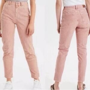 NWT American Eagle Curvy High Rise Mom Jeans Blush Pink Corduroy Coquette Sz 6